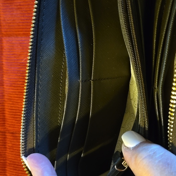 Wallet - Picture 4 of 5